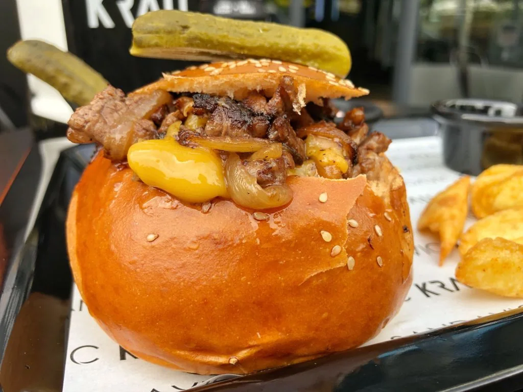 Sucuklu Bomba Burger